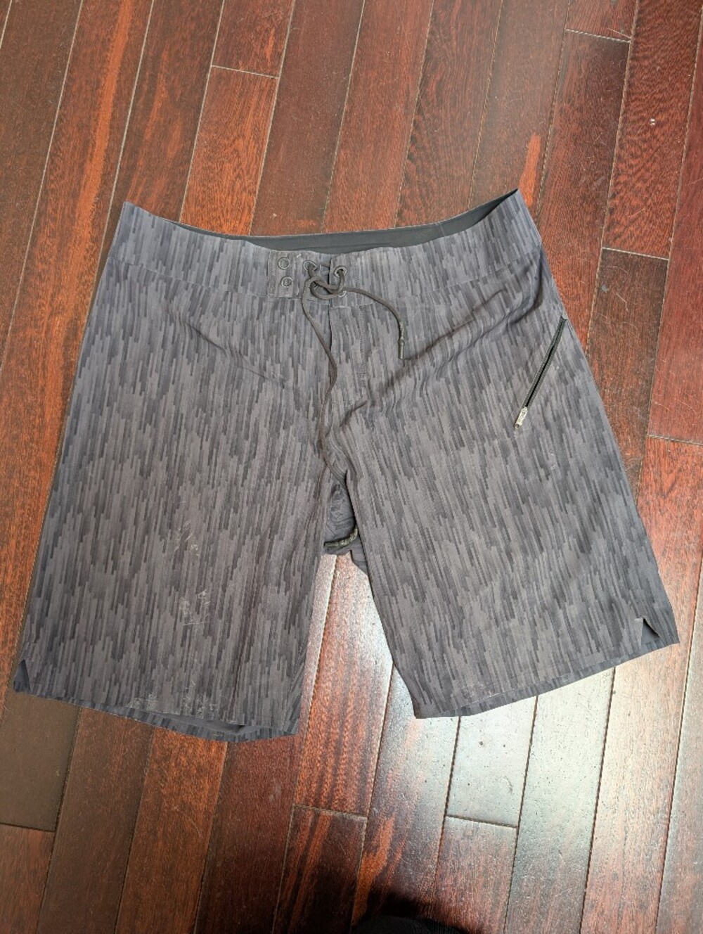 Lululemon El Current II 10" Board Surf Swim Workout Shorts - Black/Grey
